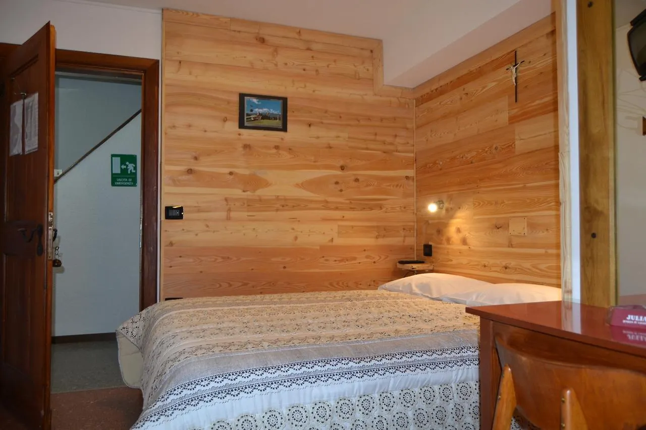 Albergo Cioccarelli Aprica 3*,  Italy